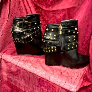 BCBG Aspen Wedge Ankle Booties